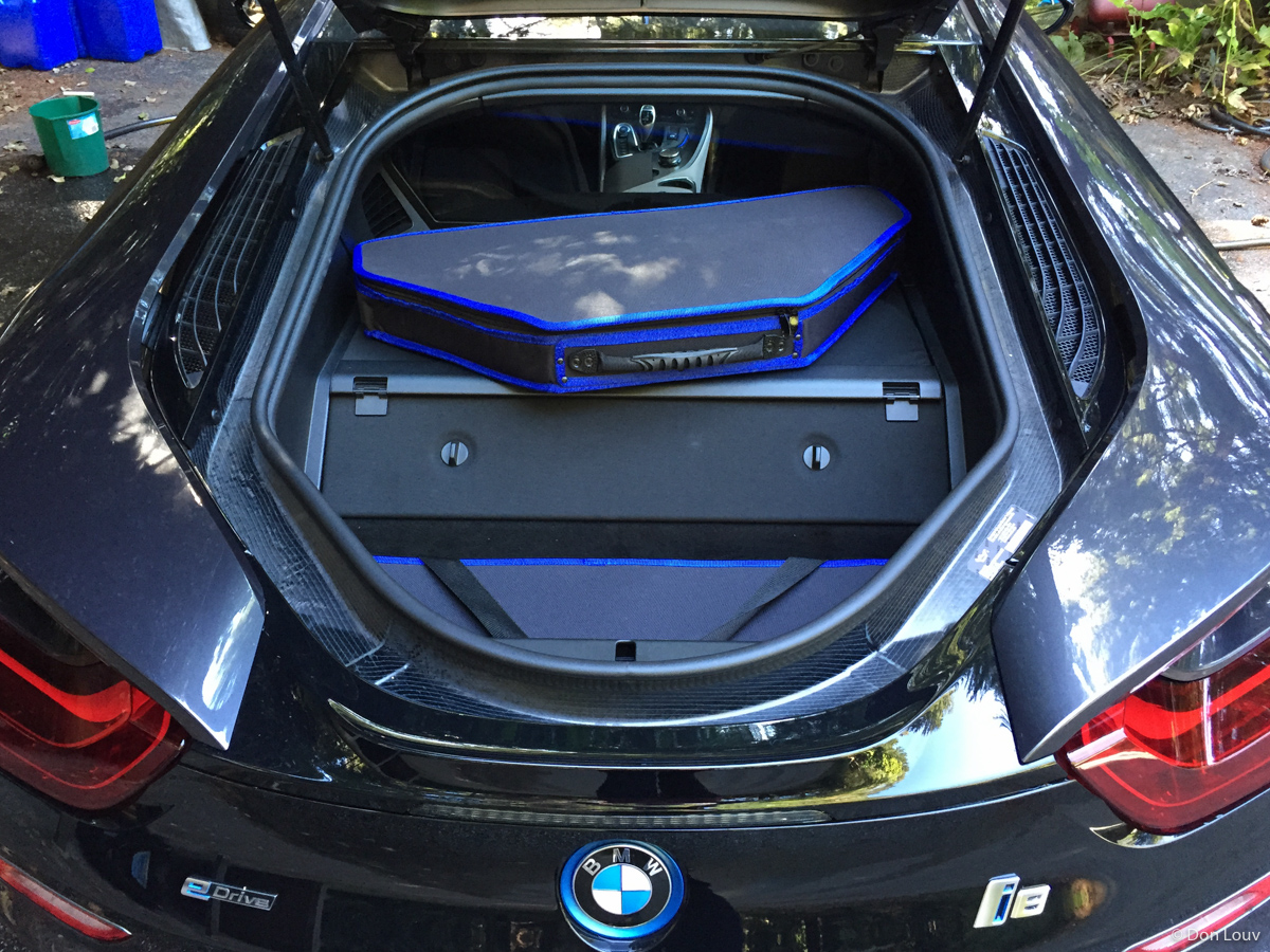 i8 luggage set