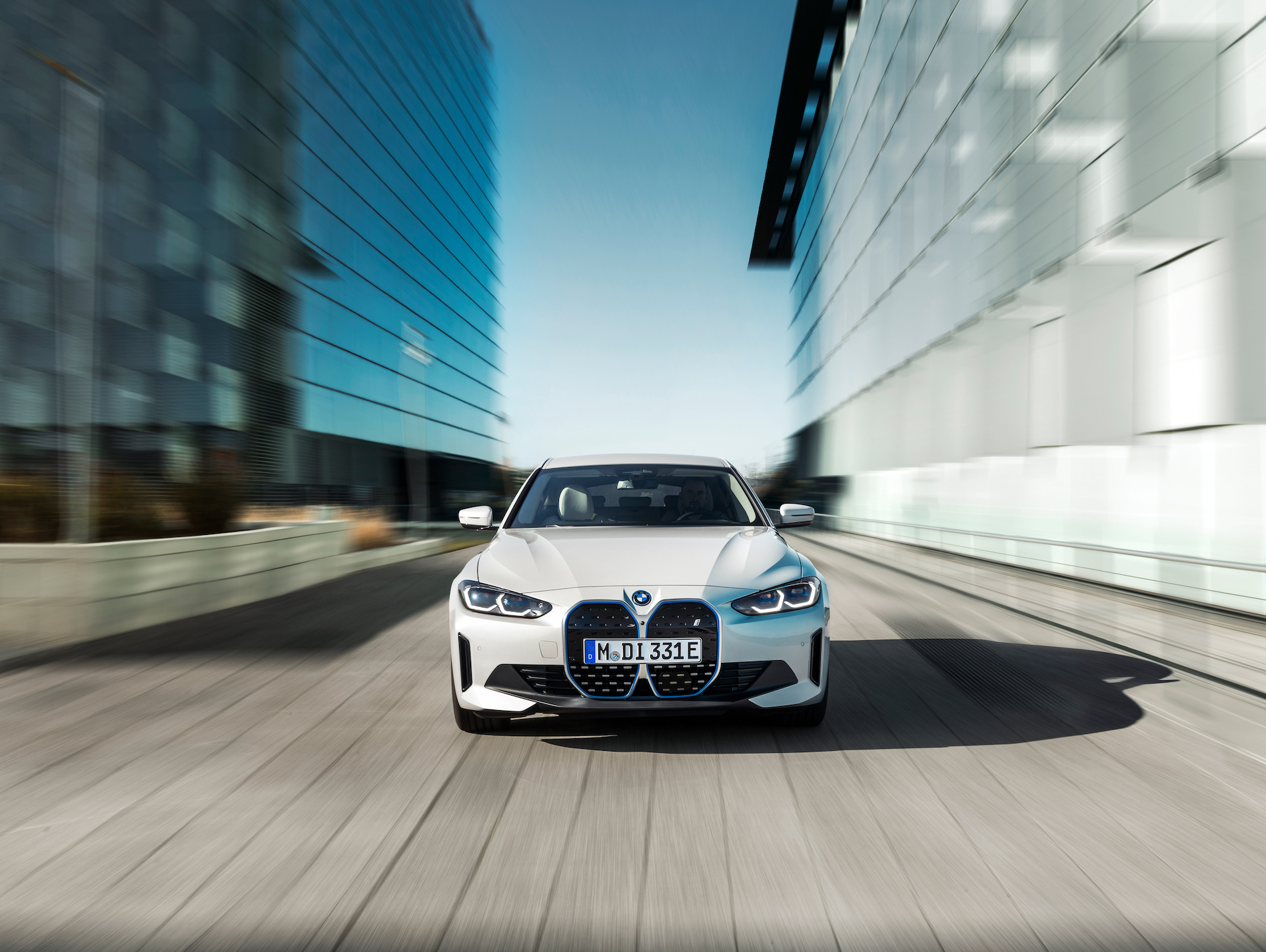 Name:  P90423611_highRes_the-bmw-i4-edrive40-.jpg
Views: 6280
Size:  737.2 KB