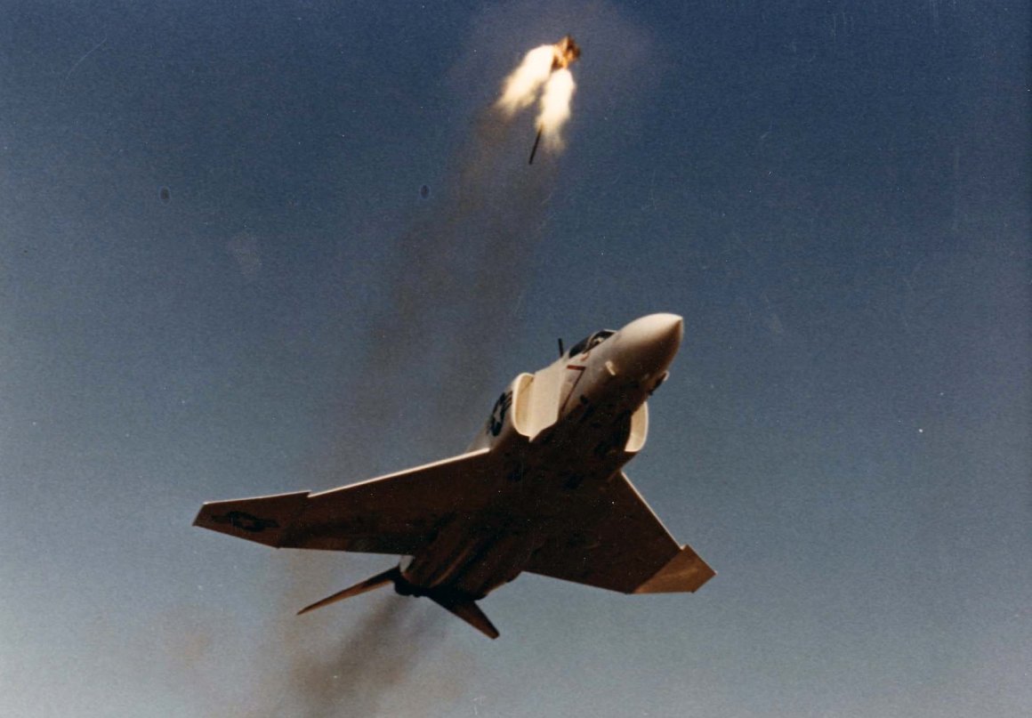 Name:  F-4S_Phantom_ejection_seat_test_1985.jpg
Views: 2700
Size:  99.6 KB
