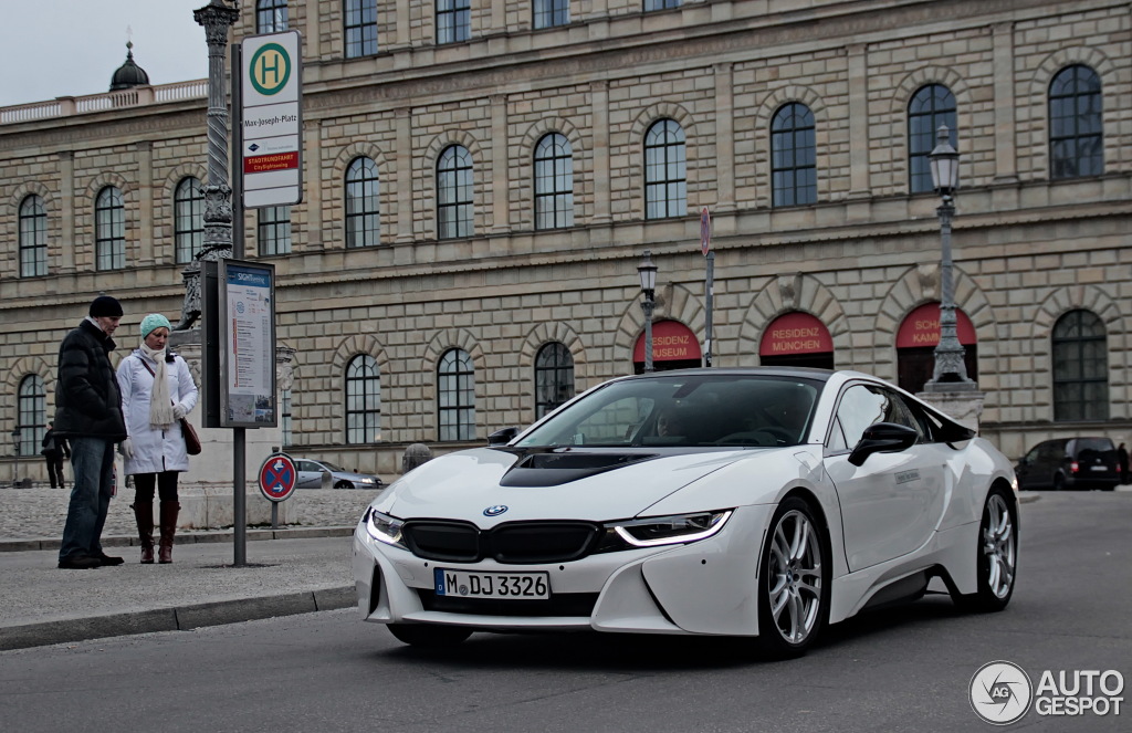 Name:  bmw-i8-c915011022014145429_1.jpg
Views: 36206
Size:  240.2 KB