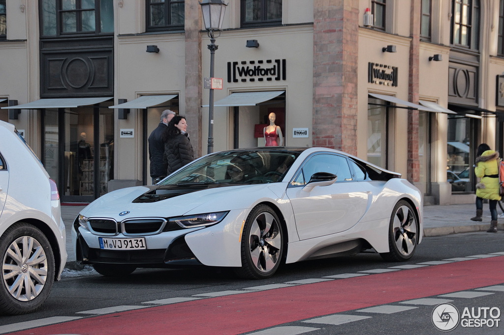 Name:  bmw-i8-c871603022014174017_1.jpg
Views: 20507
Size:  235.5 KB