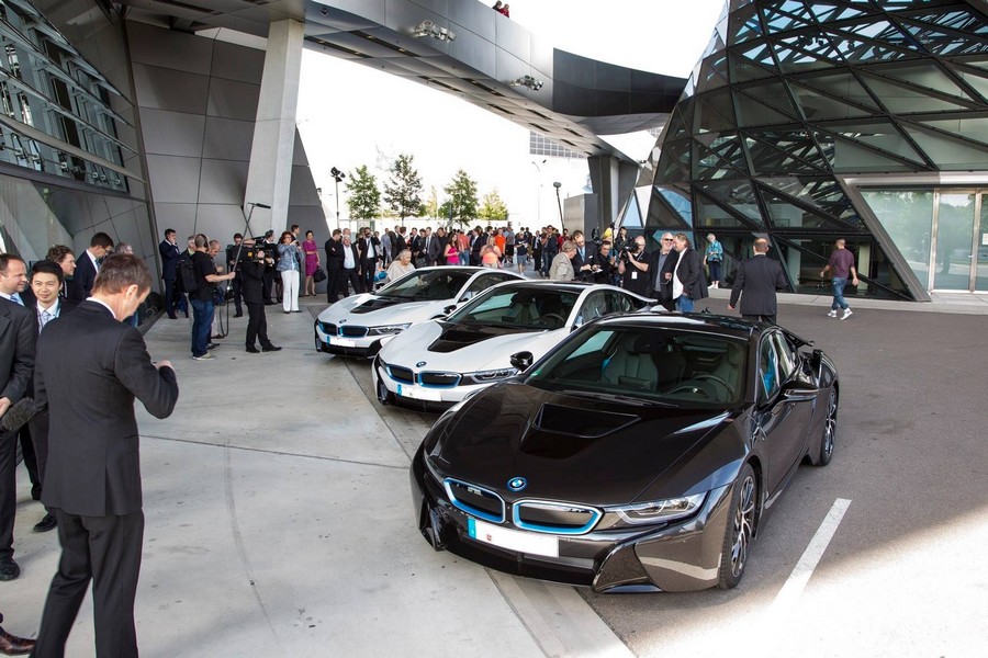 Name:  i8   deliveries  10379903_739277856124348_4510283493845713793_o.jpg
Views: 13152
Size:  160.2 KB