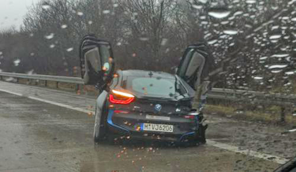 Name:  bmw-i8-crash.jpg
Views: 58165
Size:  126.3 KB