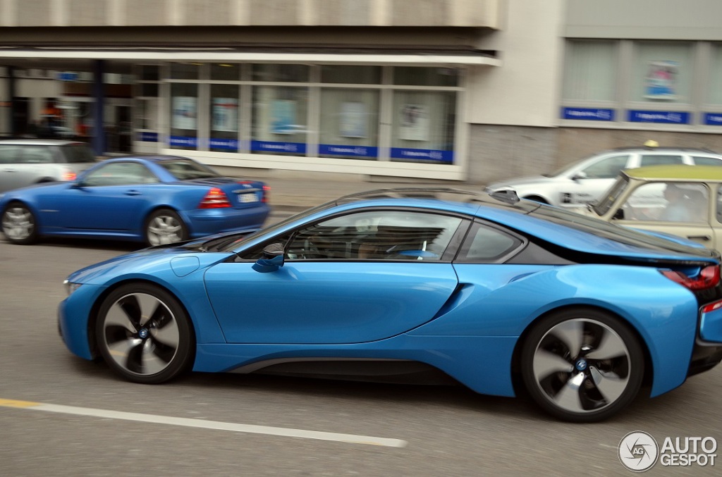 Name:  protonicblue-i8-4.jpg
Views: 625
Size:  174.2 KB