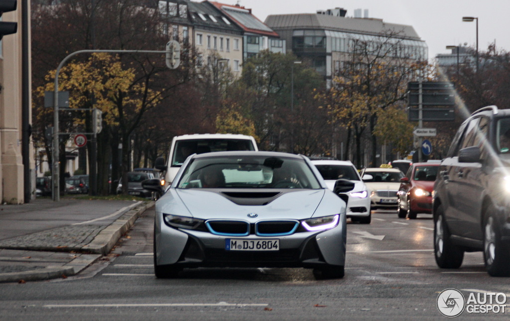 Name:  bmw-i8-c442116112013195417_3.jpg
Views: 5401
Size:  201.2 KB