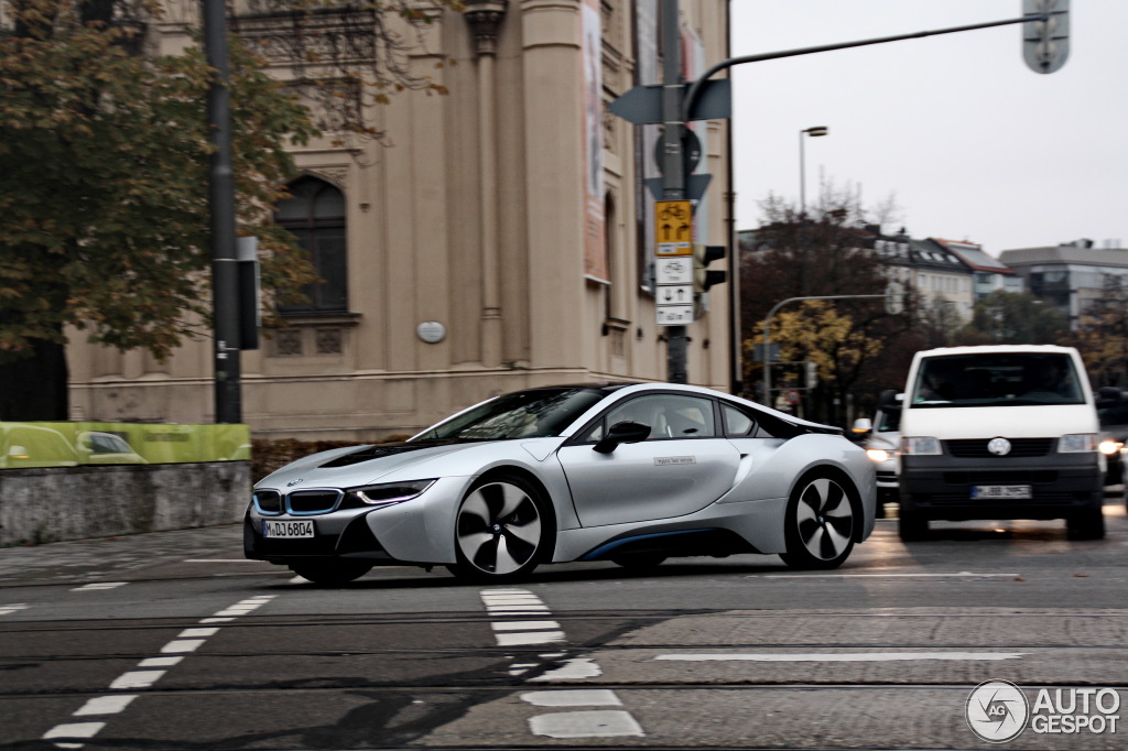 Name:  bmw-i8-c442116112013195417_6.jpg
Views: 2955
Size:  195.3 KB