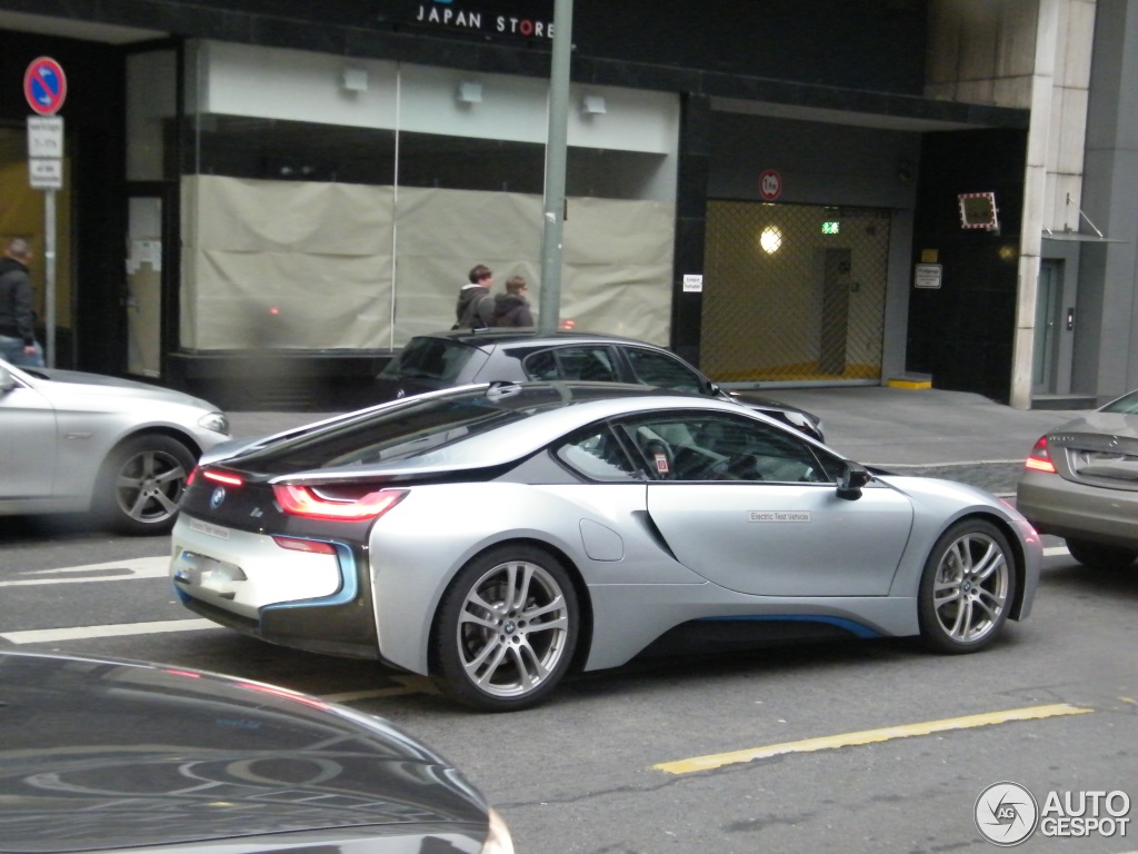 Name:  bmw-i8-c312924012014205953_10.jpg
Views: 3490
Size:  194.8 KB