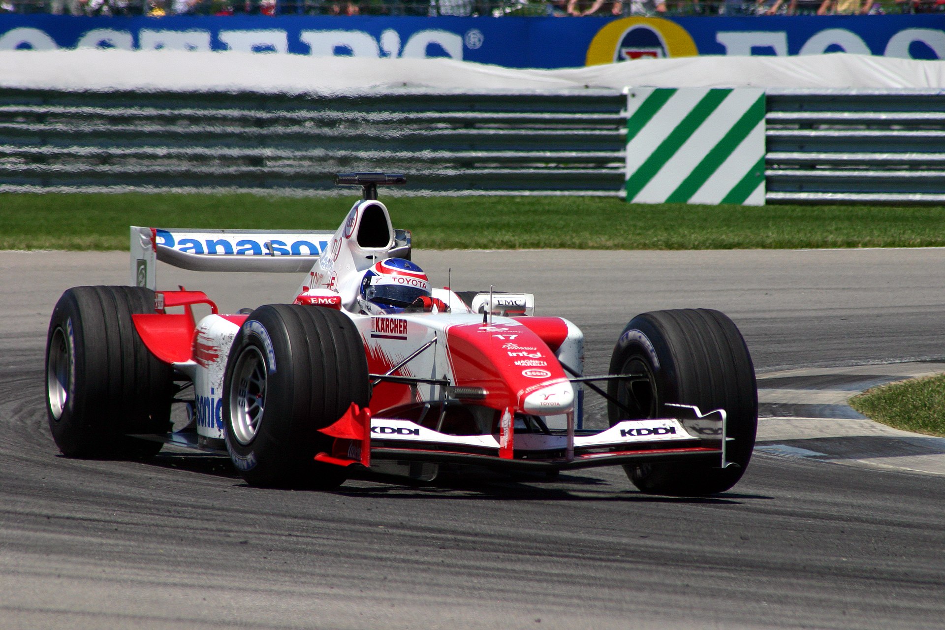 Name:  1920px-Toyota_f1_usgp_2004.jpg
Views: 3586
Size:  503.6 KB