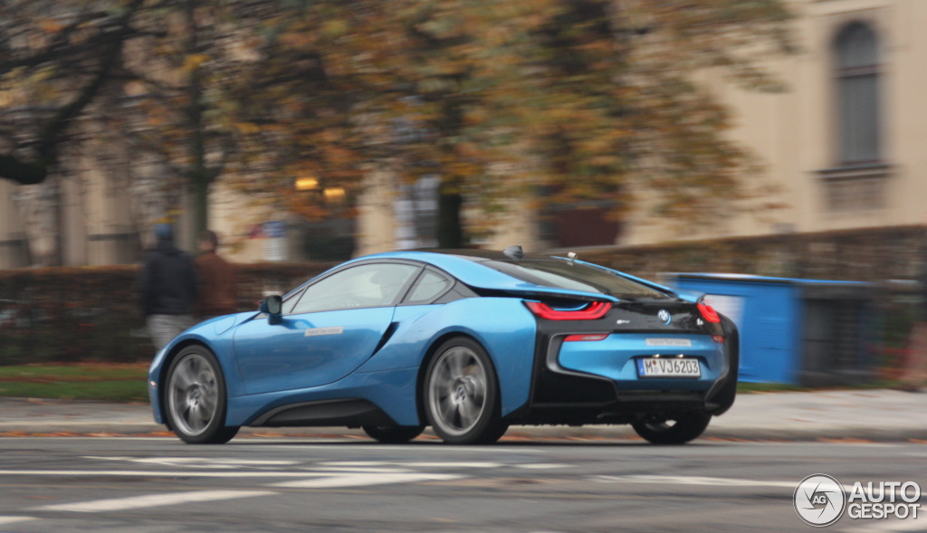 Name:  bmw-i8-protonicblue-5.jpg
Views: 8562
Size:  146.8 KB