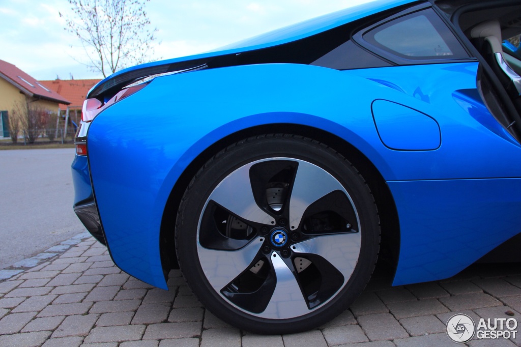 Name:  protonicblue-i8-7.jpg
Views: 646
Size:  187.2 KB