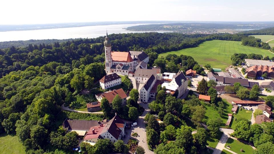 Name:  Kloster Andrechs11406952_10153334956172383_5282984285131791715_n.jpg
Views: 18651
Size:  101.7 KB