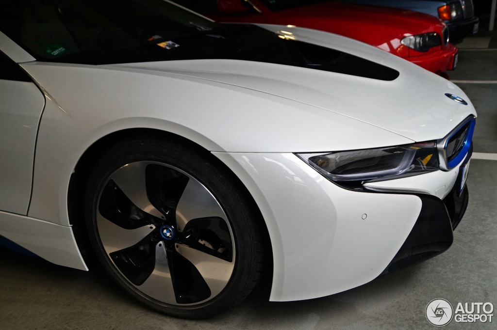 Name:  bmw-i8-c787324032014194108_4.jpg
Views: 942
Size:  146.5 KB