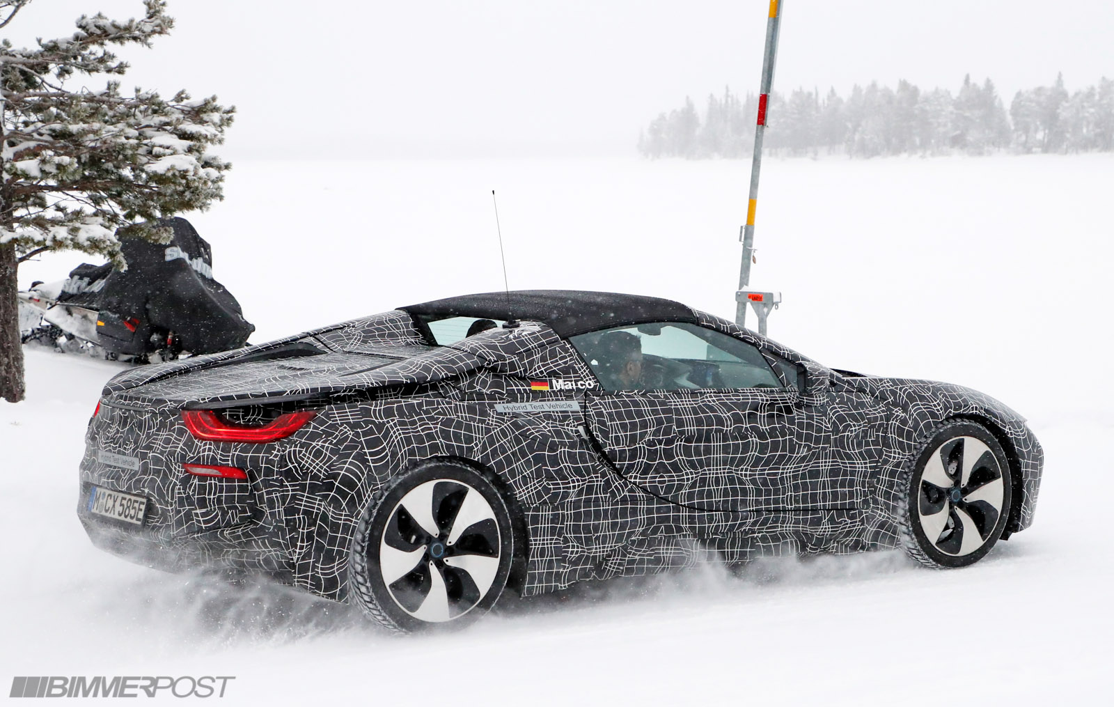 Name:  LCI-BMW i8 Spyder 7.jpg
Views: 11444
Size:  360.1 KB