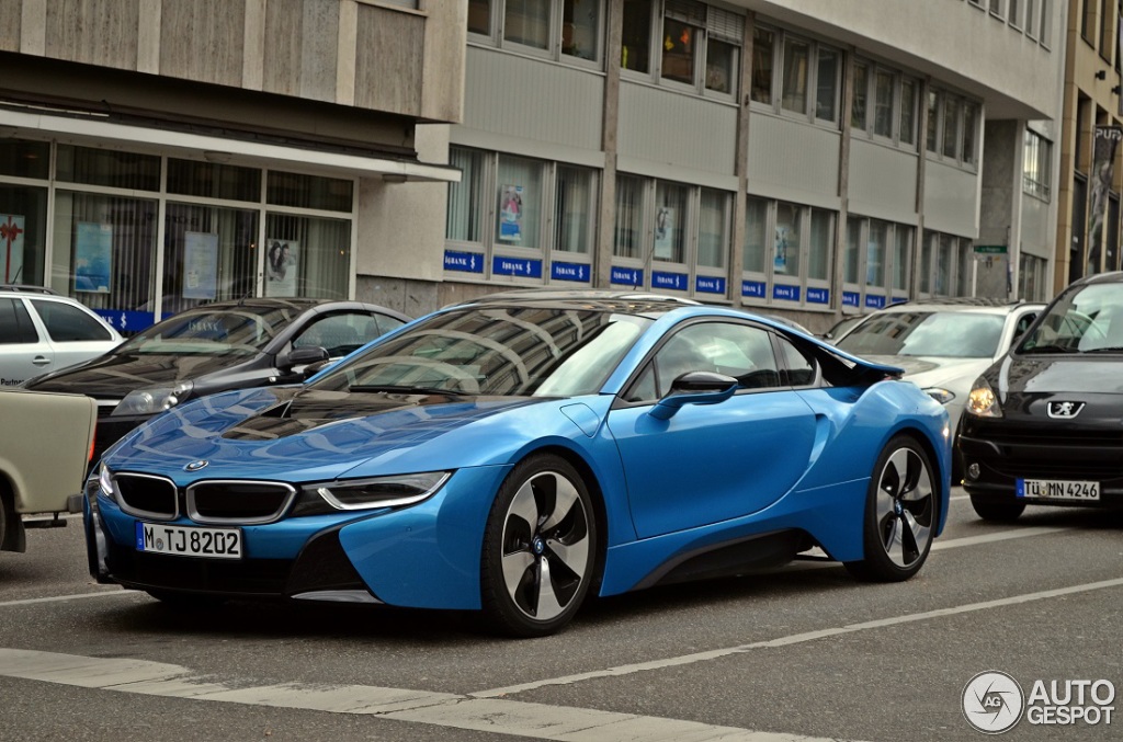 Name:  protonicblue-i8-1.jpg
Views: 478
Size:  236.4 KB