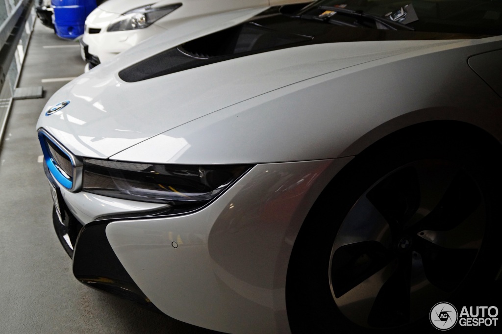 Name:  bmw-i8-c787324032014194108_5.jpg
Views: 897
Size:  137.4 KB