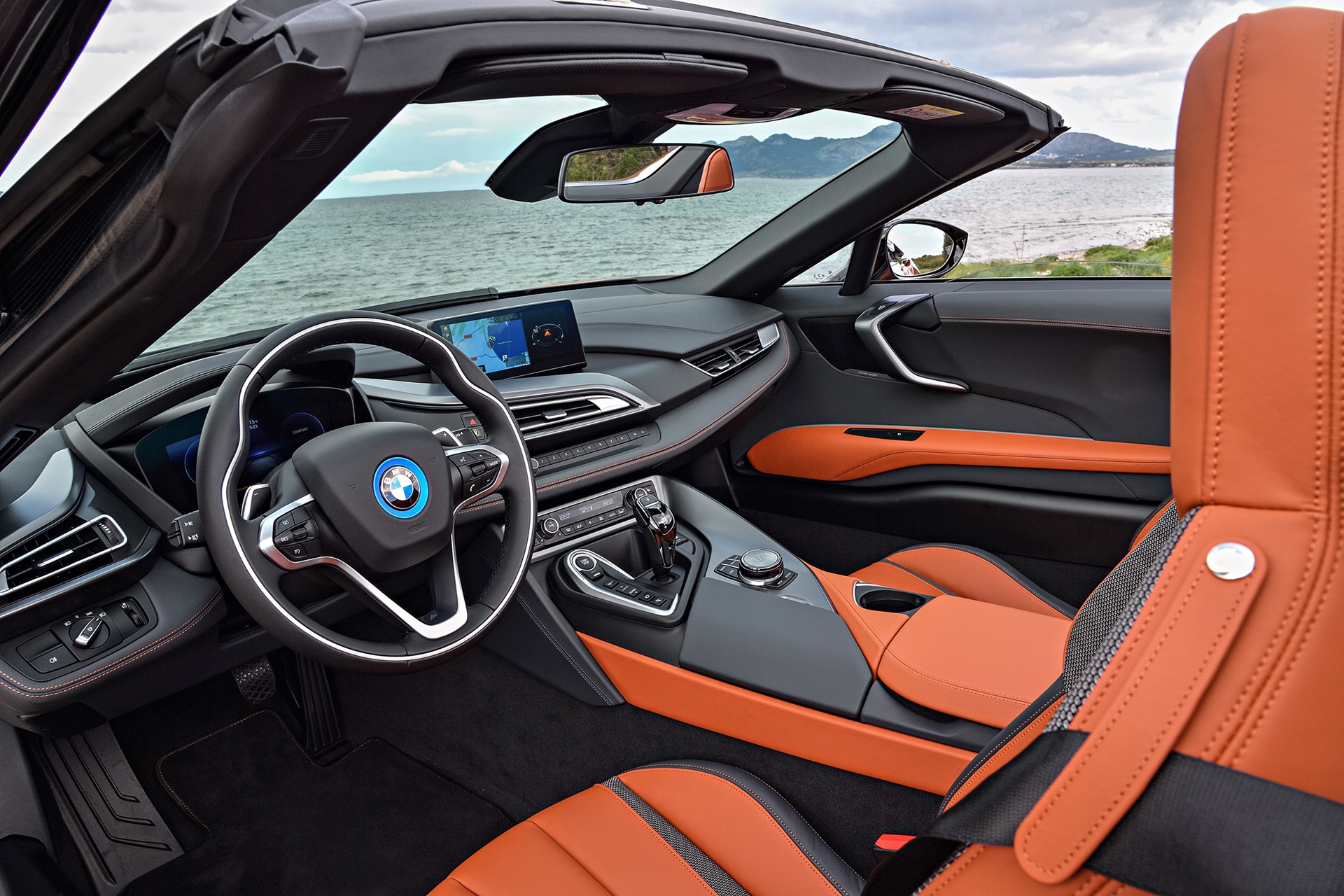 Name:  bmw-i8-roadster-165.jpg
Views: 8321
Size:  733.2 KB