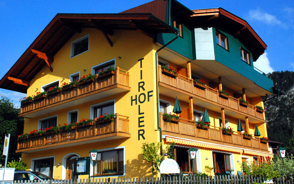 Name:  Tiroler Hof Kufstein  aussen.jpg
Views: 12090
Size:  768.4 KB