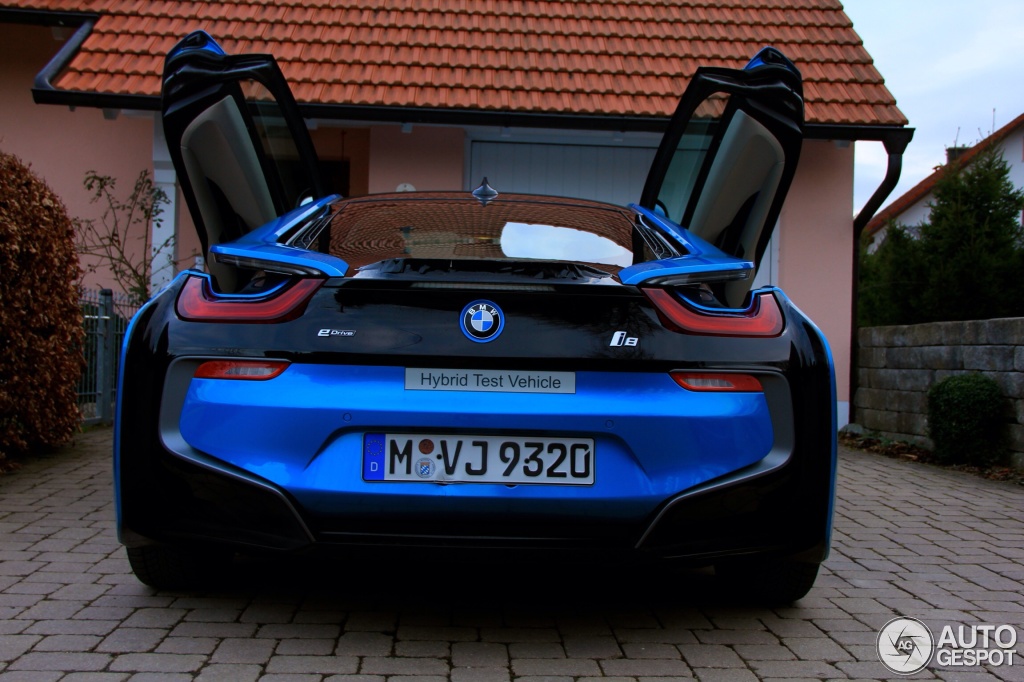 Name:  protonicblue-i8-3.jpg
Views: 587
Size:  221.3 KB