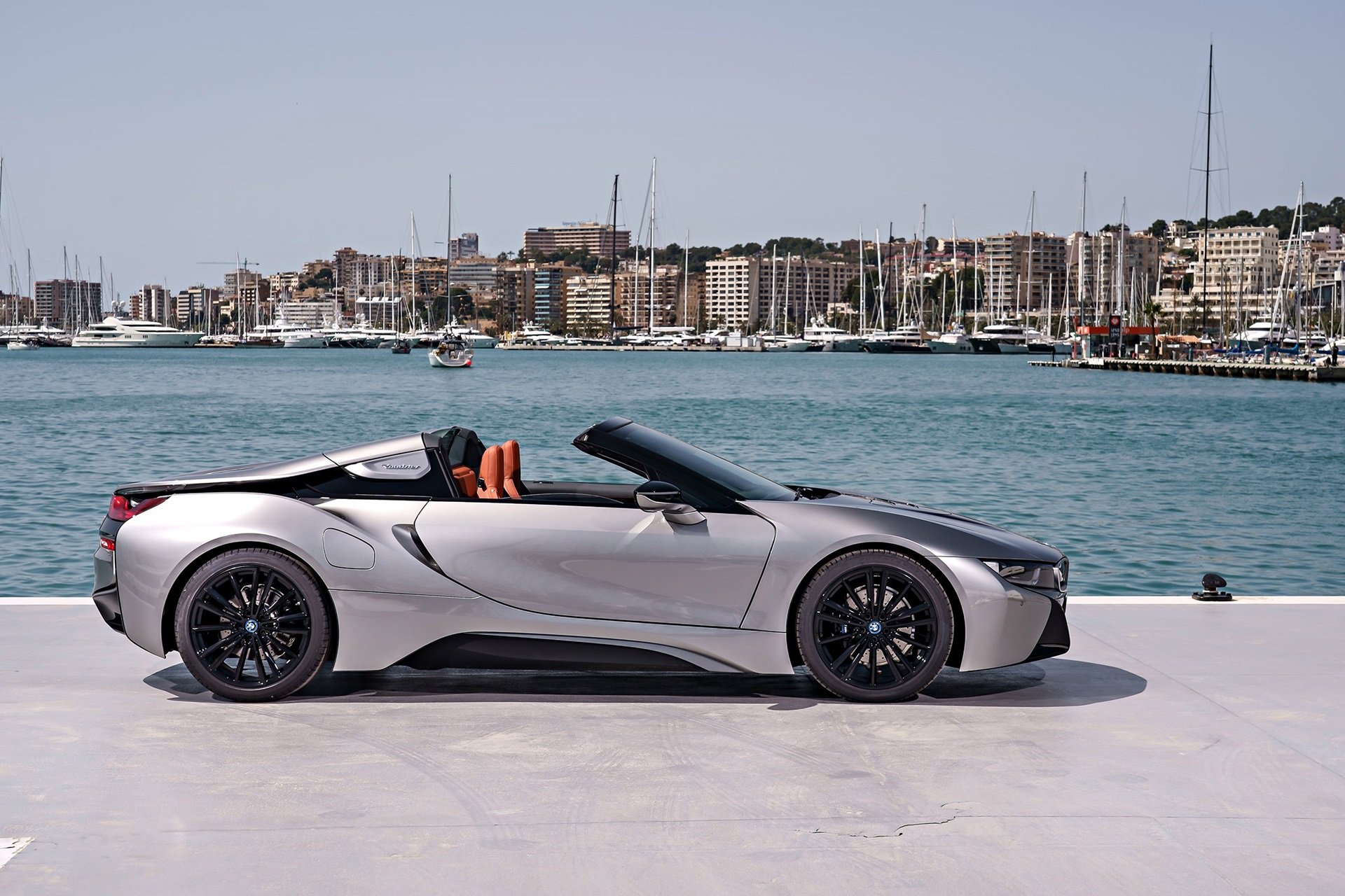 Name:  bmw-i8-roadster-070.jpg
Views: 8408
Size:  642.3 KB